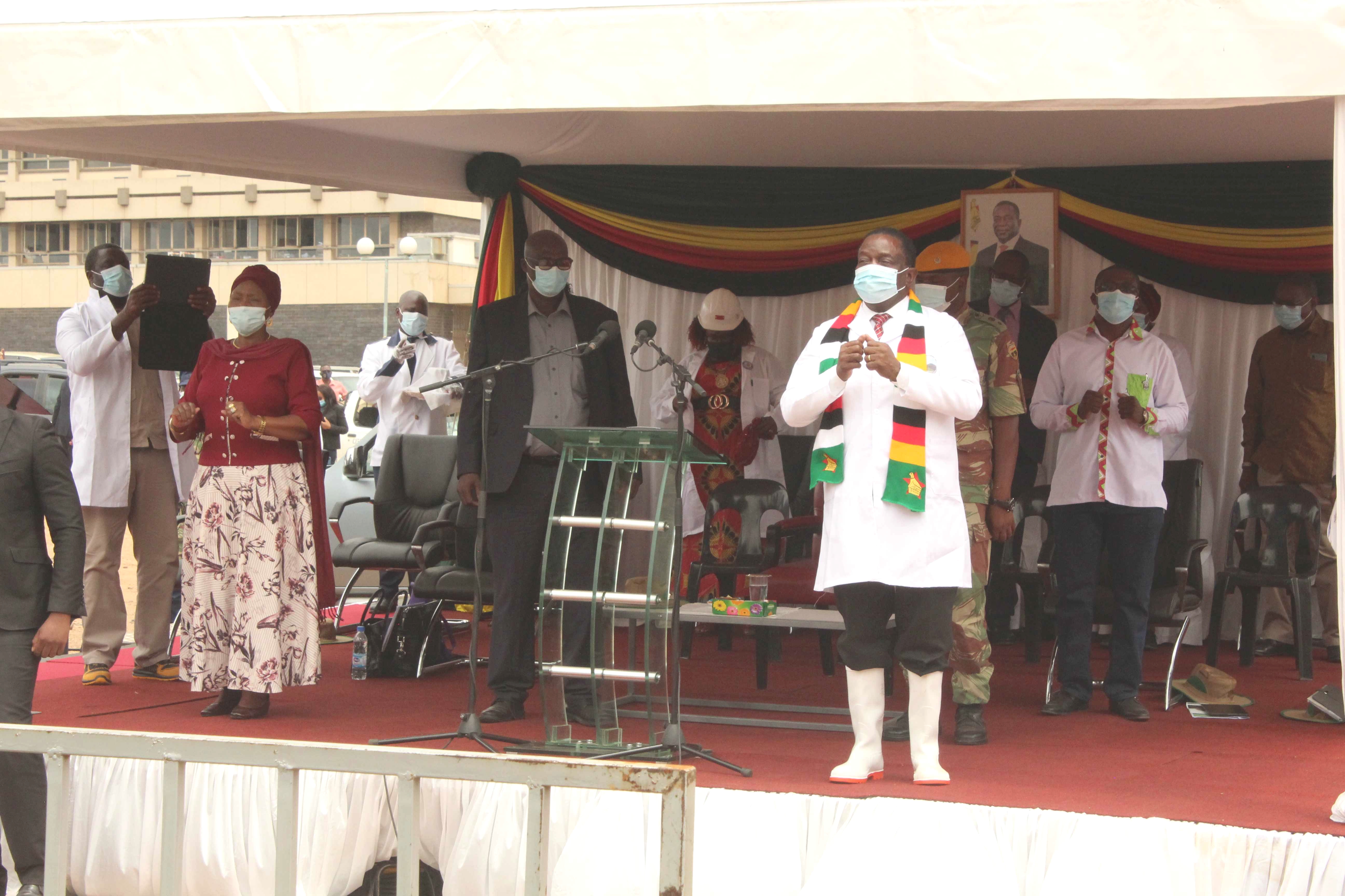 Utsanana ngahutangire kumba