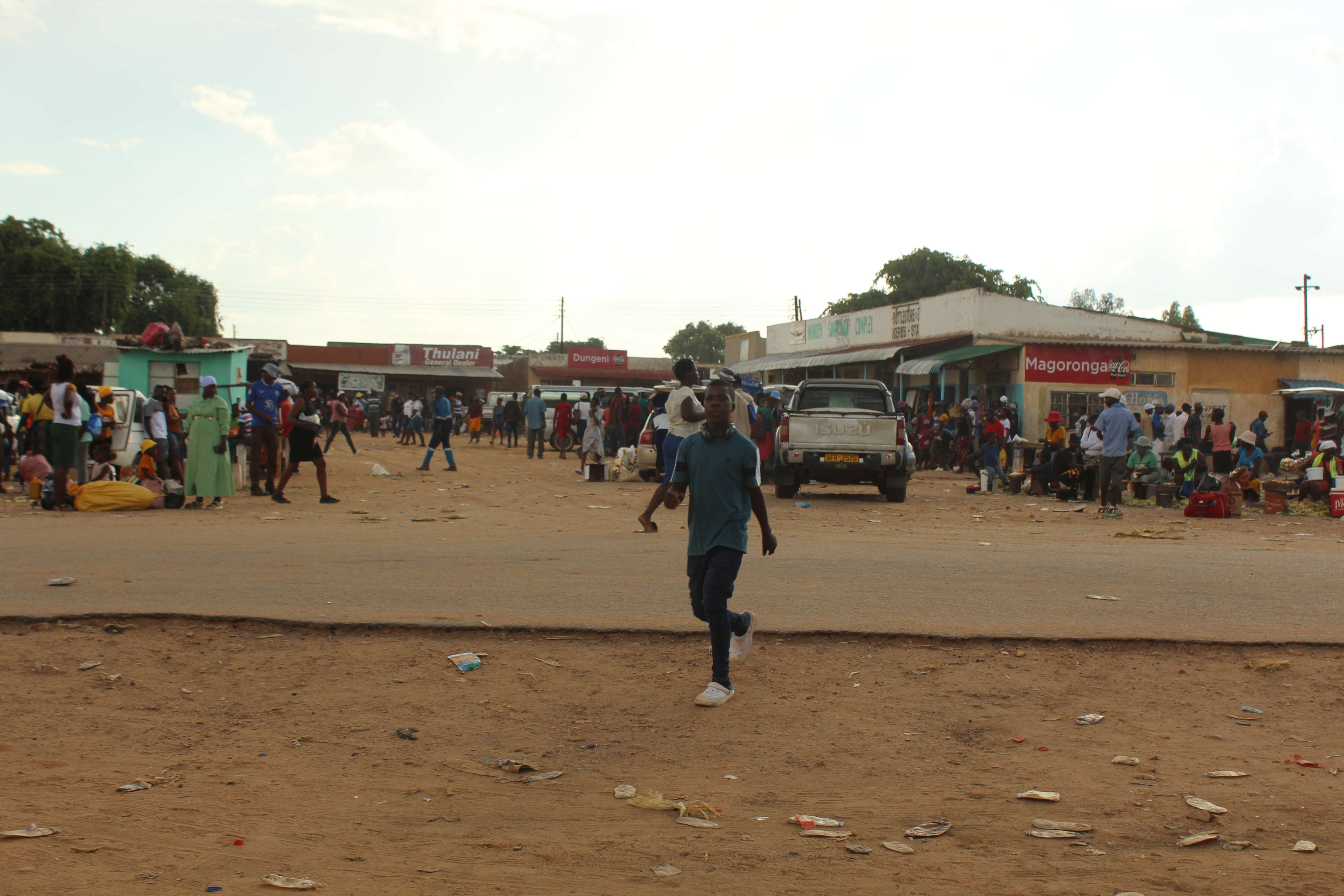 Kisimusi ine runyararo paJoel kuZhombe